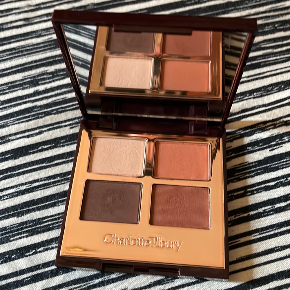 CHARLOTTE TILBURY LUXURY PALETTE (DESERT HAZE)